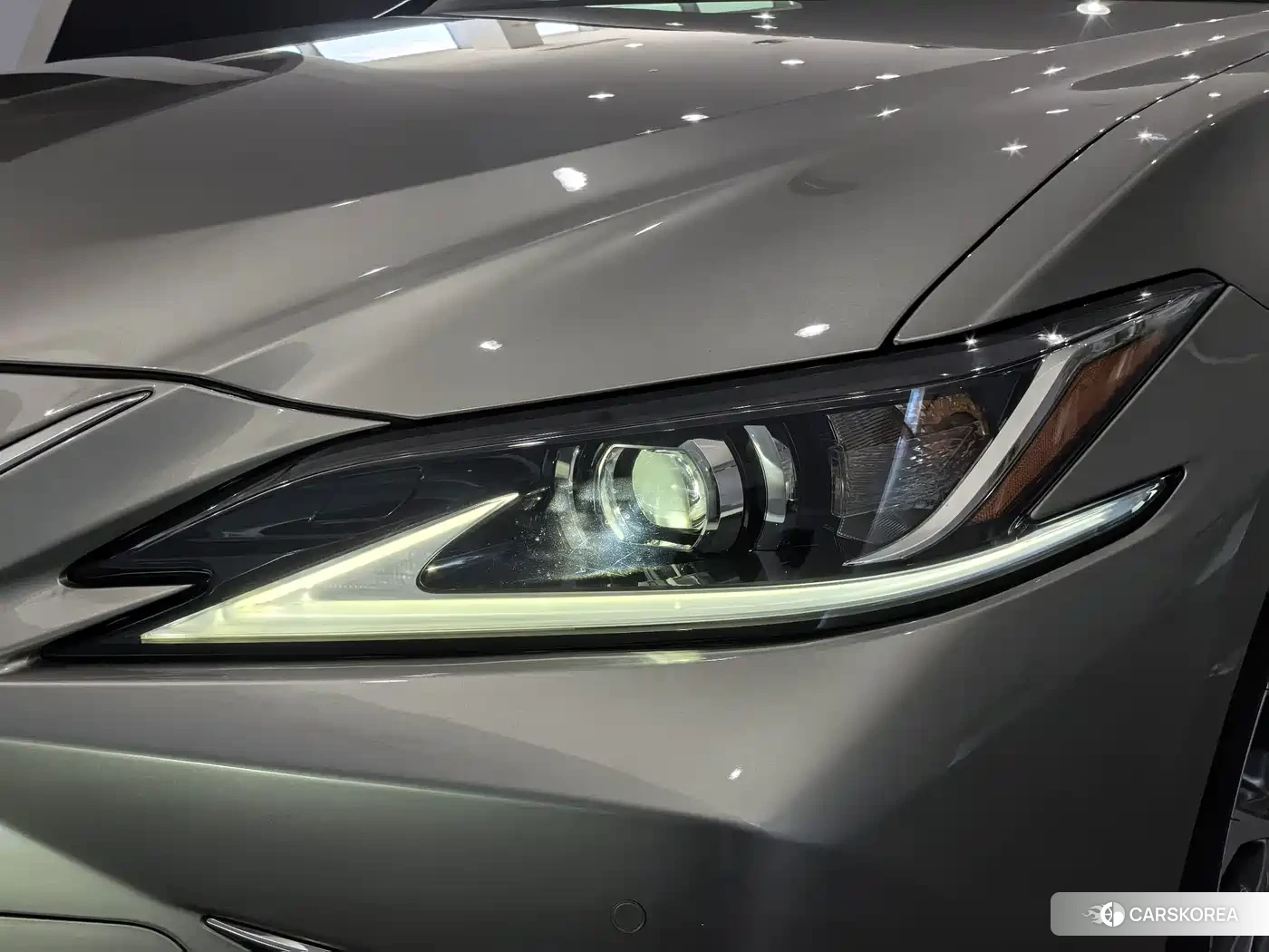 Lexus ES 2022 Silver/gray из Китая, фото 4