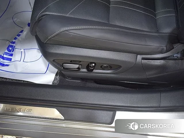 Lexus ES300h 7th generation 2021 Песочный из Кореи, фото 4