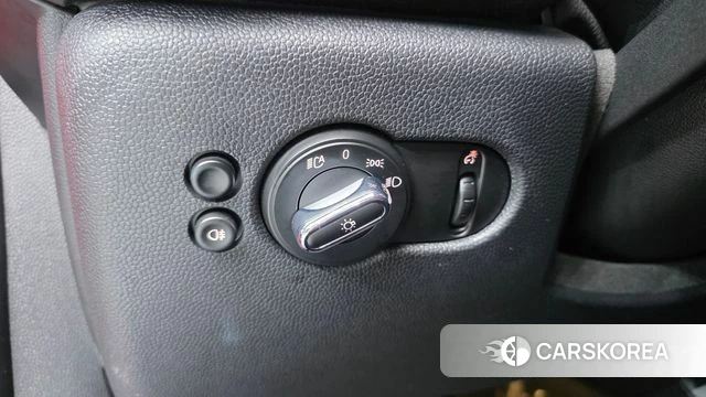 Mini Cooper 2023 Красный из Кореи, фото 4