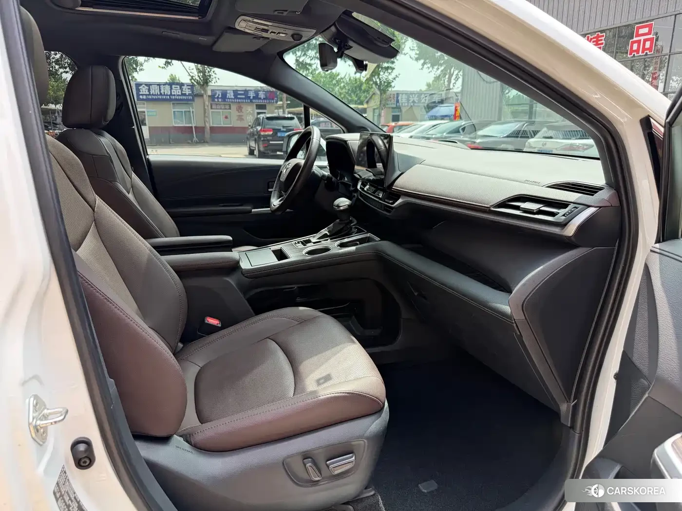 Toyota Sienna 2022 Белый из Китая, фото 4