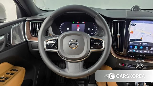 Volvo XC60 second Generation 2023 Белый из Кореи, фото 4