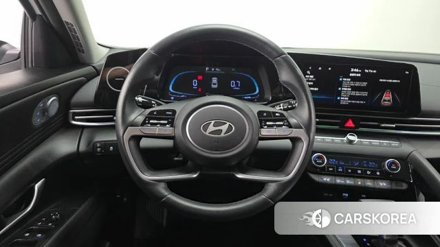 Hyundai The New Avante (CN7) 2023 Белый из Кореи, фото 4