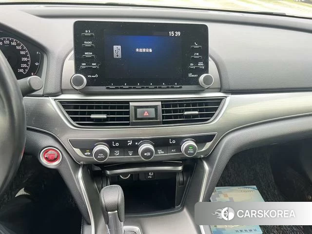 Honda Accord 2021 Белый из Китая, фото 4