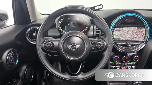 Mini Cooper 2021 Серебряный из Кореи, фото 4