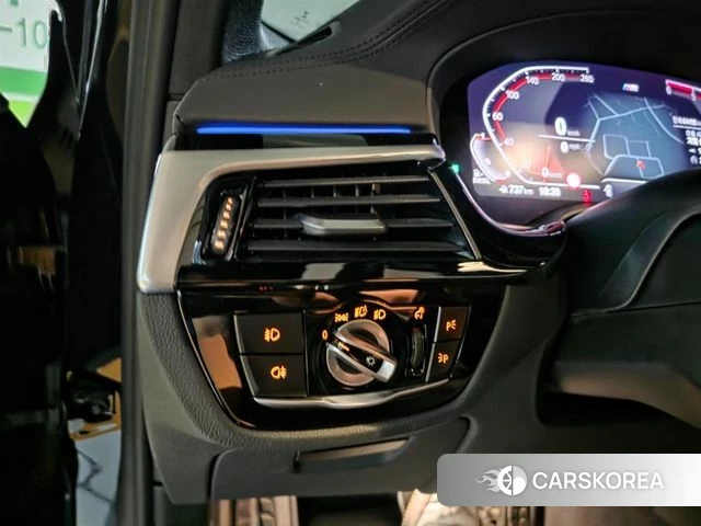 BMW 5 Series (G30) 2020 Черный из Кореи, фото 4