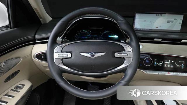 Genesis GV70 2023 Белый из Кореи, фото 4