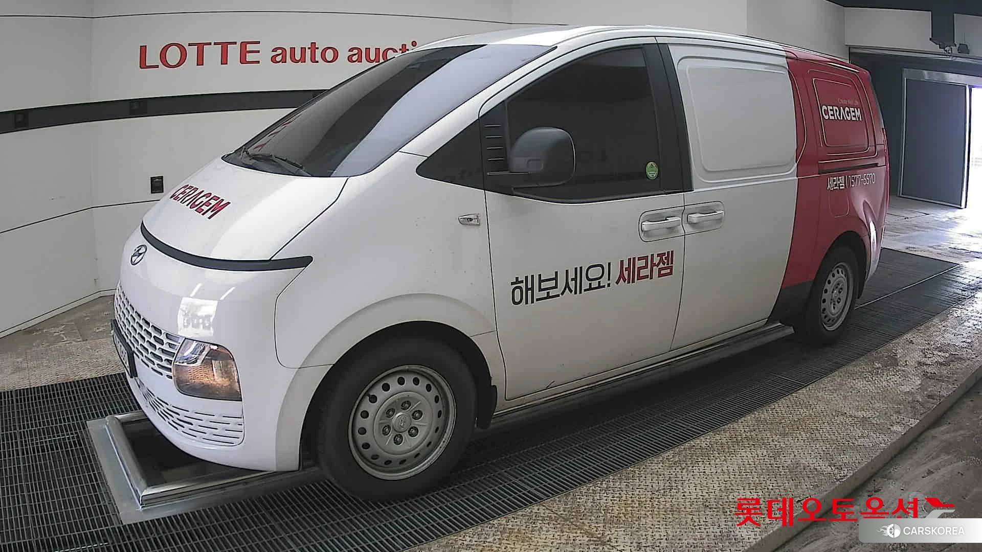 Hyundai Staria 2022 Белый из Кореи, фото 4