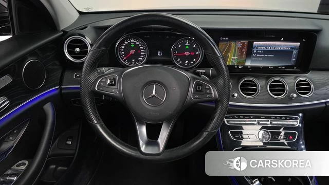 Mercedes-Benz E-Class W213 2018 Черный из Кореи, фото 4