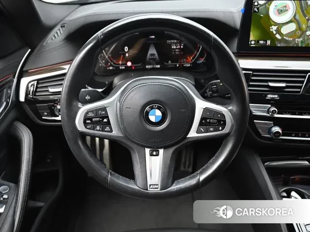 BMW 5 Series (G30) 2021 Черный из Кореи, фото 4