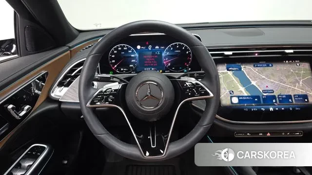 Mercedes-Benz E-Class W214 2024 Белый из Кореи, фото 4