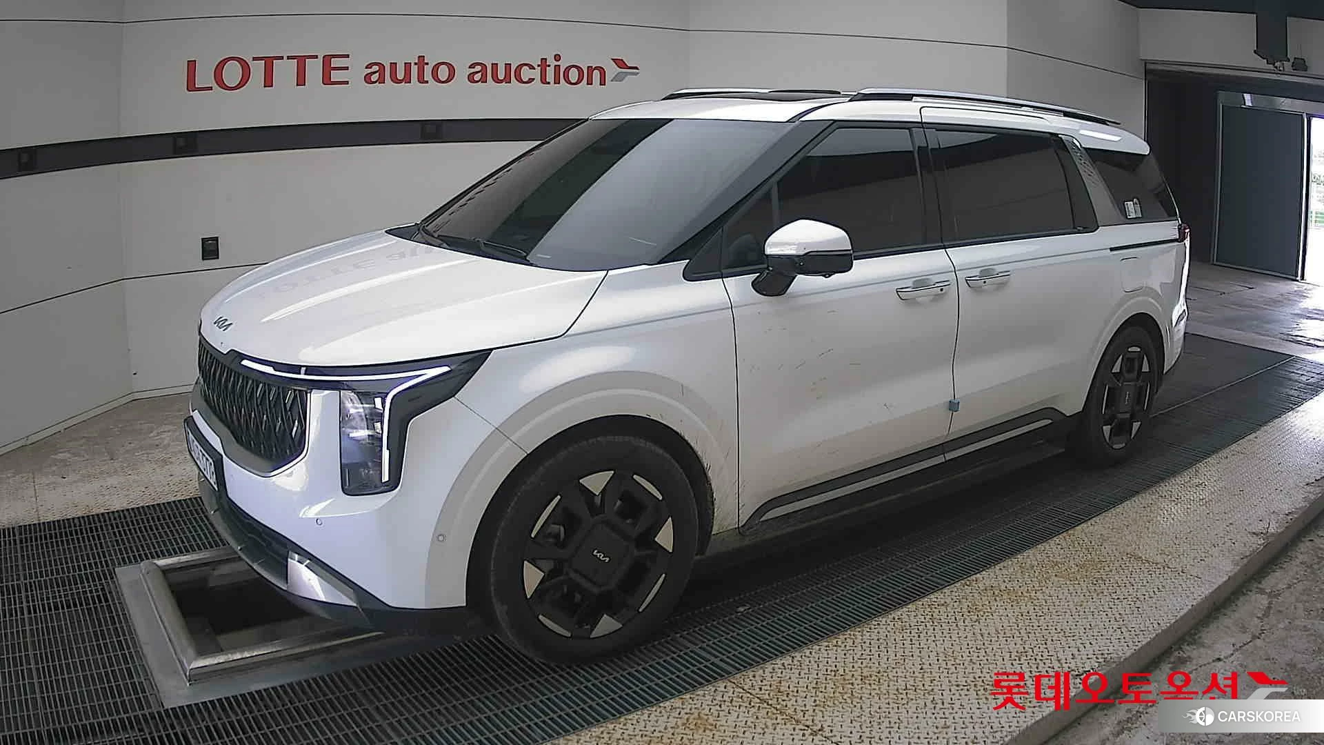 Kia Carnival 2025 Белый из Кореи, фото 4