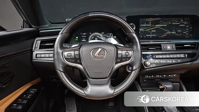 Lexus ES300h 7th generation 2022 Серебристо-серый из Кореи, фото 4
