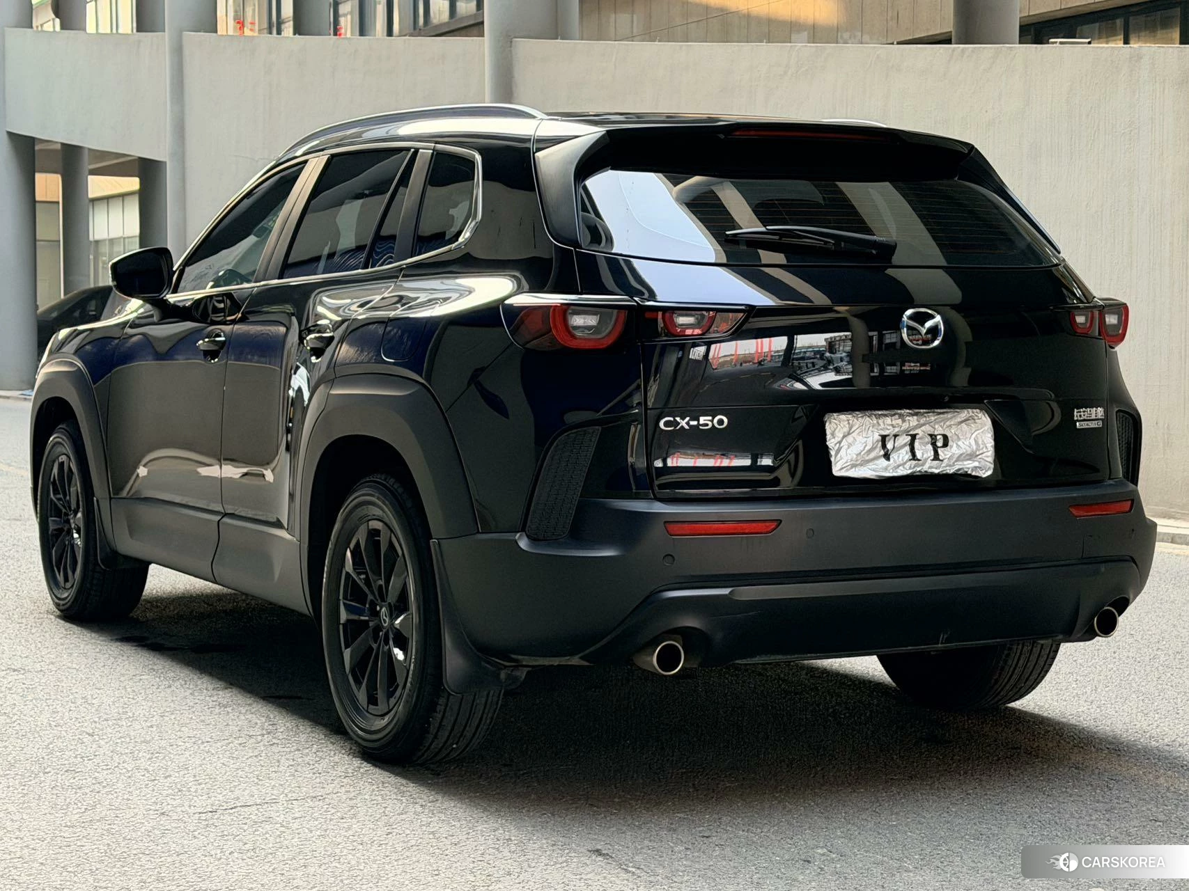 Mazda CX-50 line also 2023 Темно-серый из Китая, фото 4