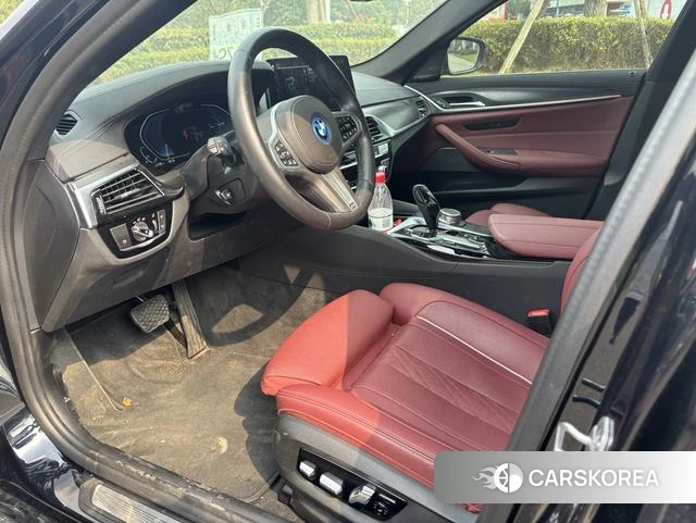 BMW 5 series PHEV 2022 Черный из Китая, фото 4