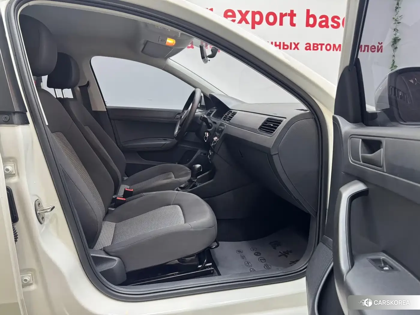 Volkswagen Santana 2023 Белый из Китая, фото 4