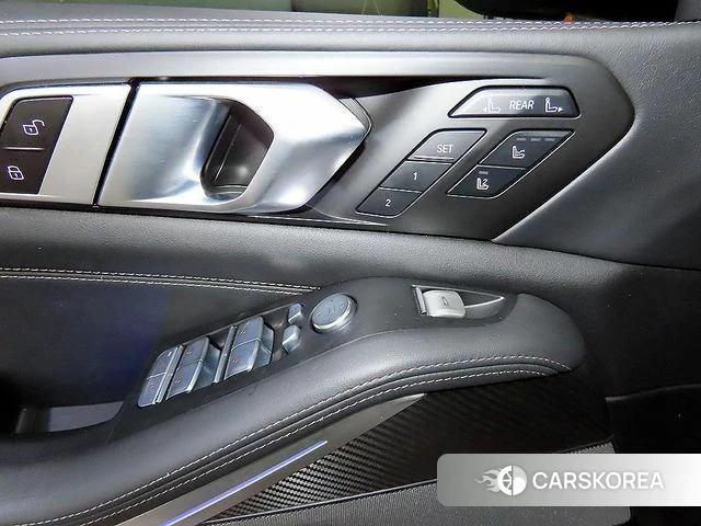 BMW X7 (G07) 2023 Белый из Кореи, фото 4