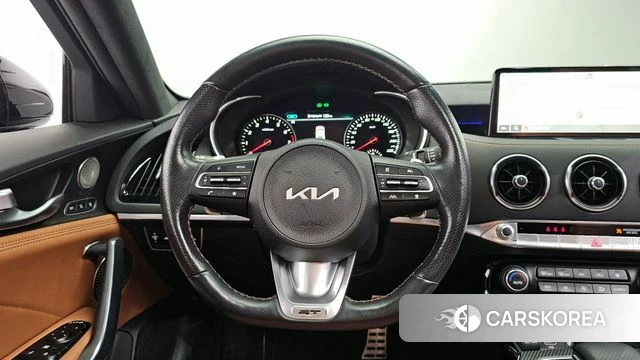 Kia Stinger Meister 2023 Серебристо-серый из Кореи, фото 4