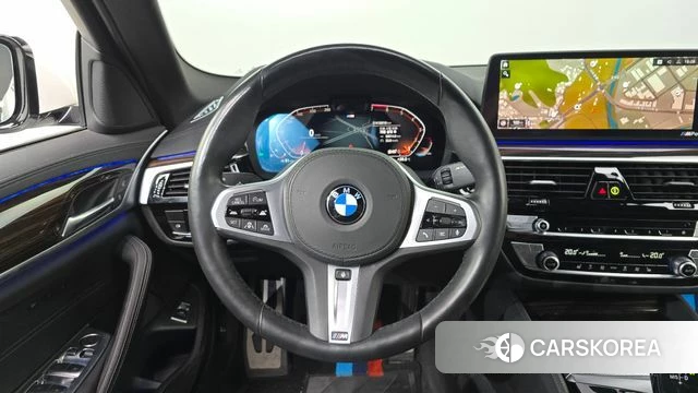 BMW 5 Series (G30) 2020 Белый из Кореи, фото 4