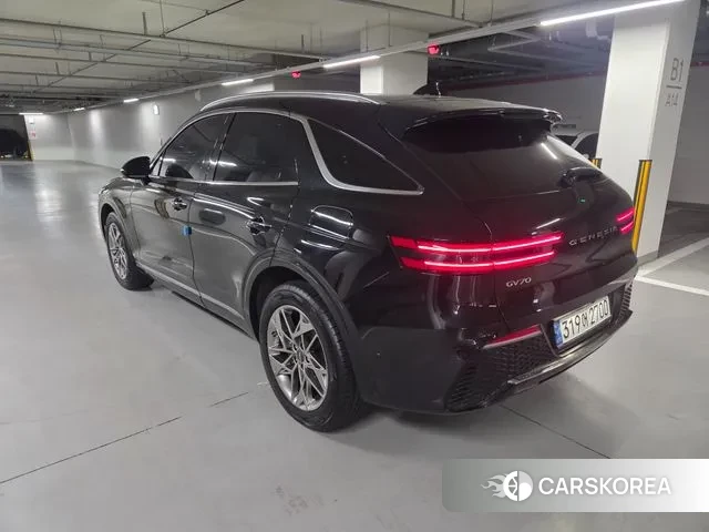 Genesis GV70 2021 Черный из Кореи, фото 4