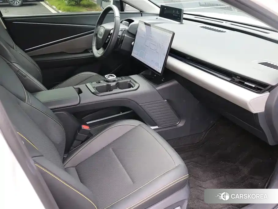 Toyota bZ5 2025 Белый из Китая, фото 4