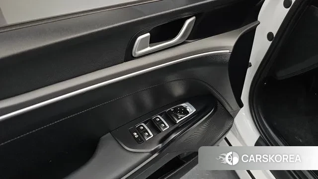 Kia The New K5 3rd generation 2023 Белый из Кореи, фото 4