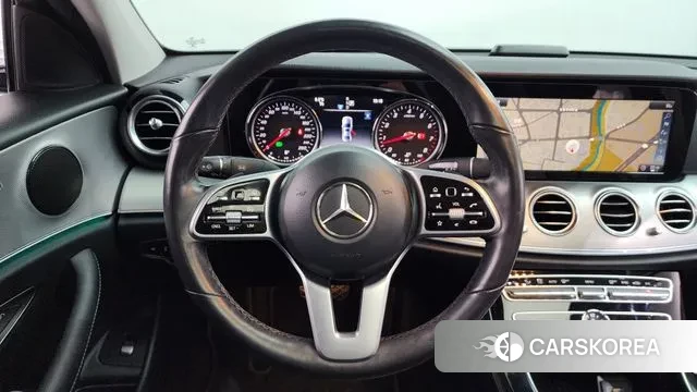 Mercedes-Benz E-Class W213 2018 Белый из Кореи, фото 4