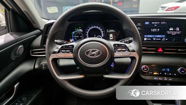 Hyundai Avante Hybrid (CN7) 2021 Серебристо-серый из Кореи, фото 4