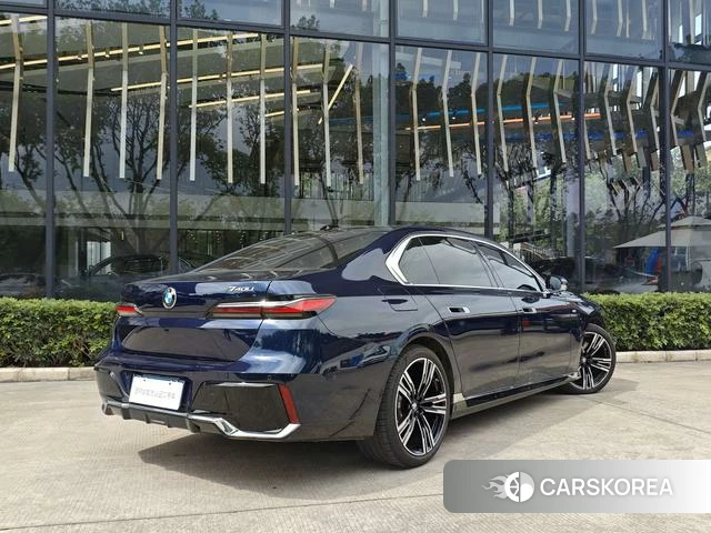 BMW 7 series 2024 Синий из Китая, фото 4