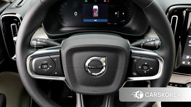 Volvo XC40 2025 Белый из Кореи, фото 4