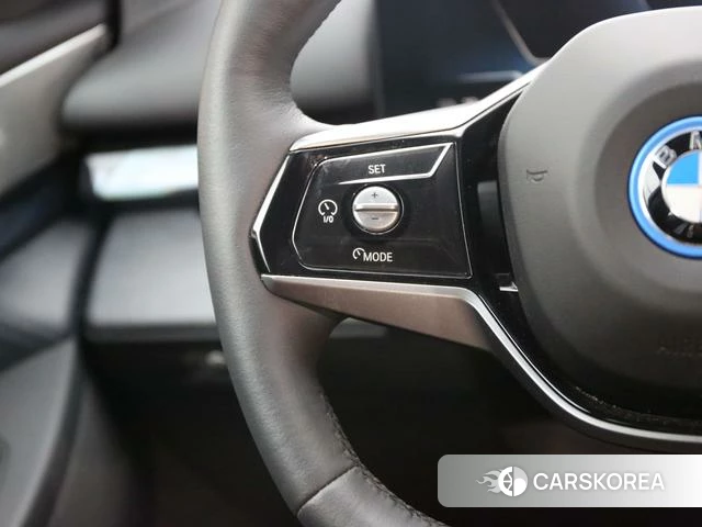 BMW i5 2024 Черный из Китая, фото 4