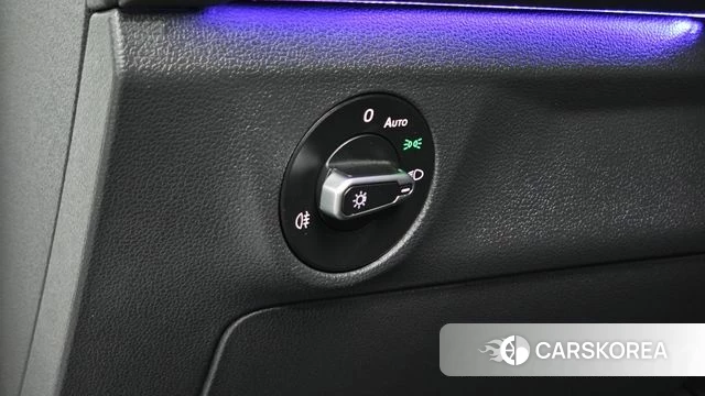 Volkswagen 7th Generation of Jetta 2024 Белый из Кореи, фото 4
