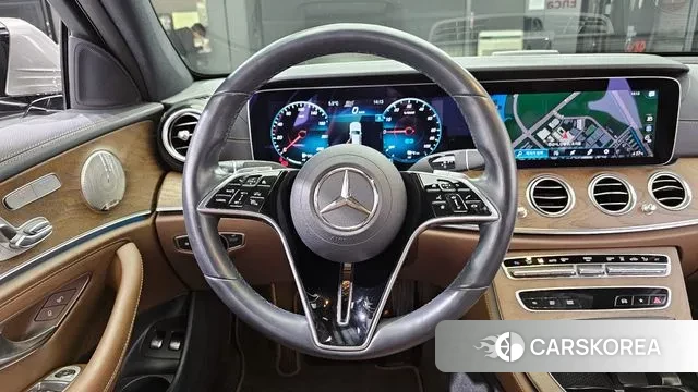 Mercedes-Benz E-Class W213 2022 Серебристо-серый из Кореи, фото 4