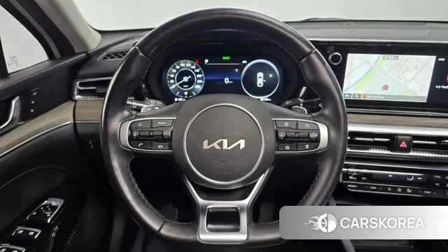 Kia K5 3rd generation 2023 Белый из Кореи, фото 4