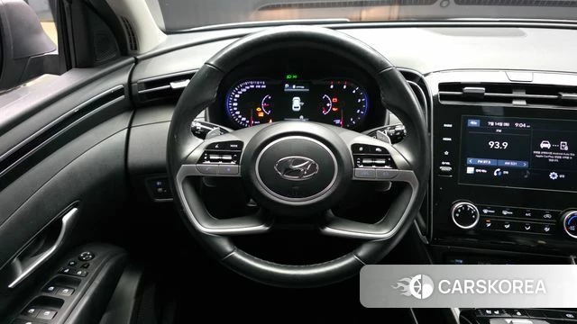 Hyundai Tucson (NX4) 2023 Серебристо-серый из Кореи, фото 4