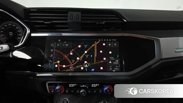 Audi Q3 (F3) 2023 Черный из Кореи, фото 4