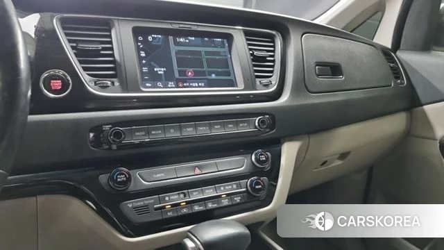 Kia The New Carnival 2018 Белый из Кореи, фото 4