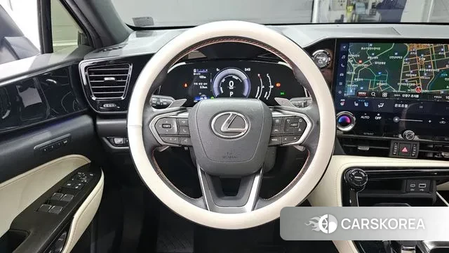 Lexus NX350h Second generation 2023 Белый из Кореи, фото 4