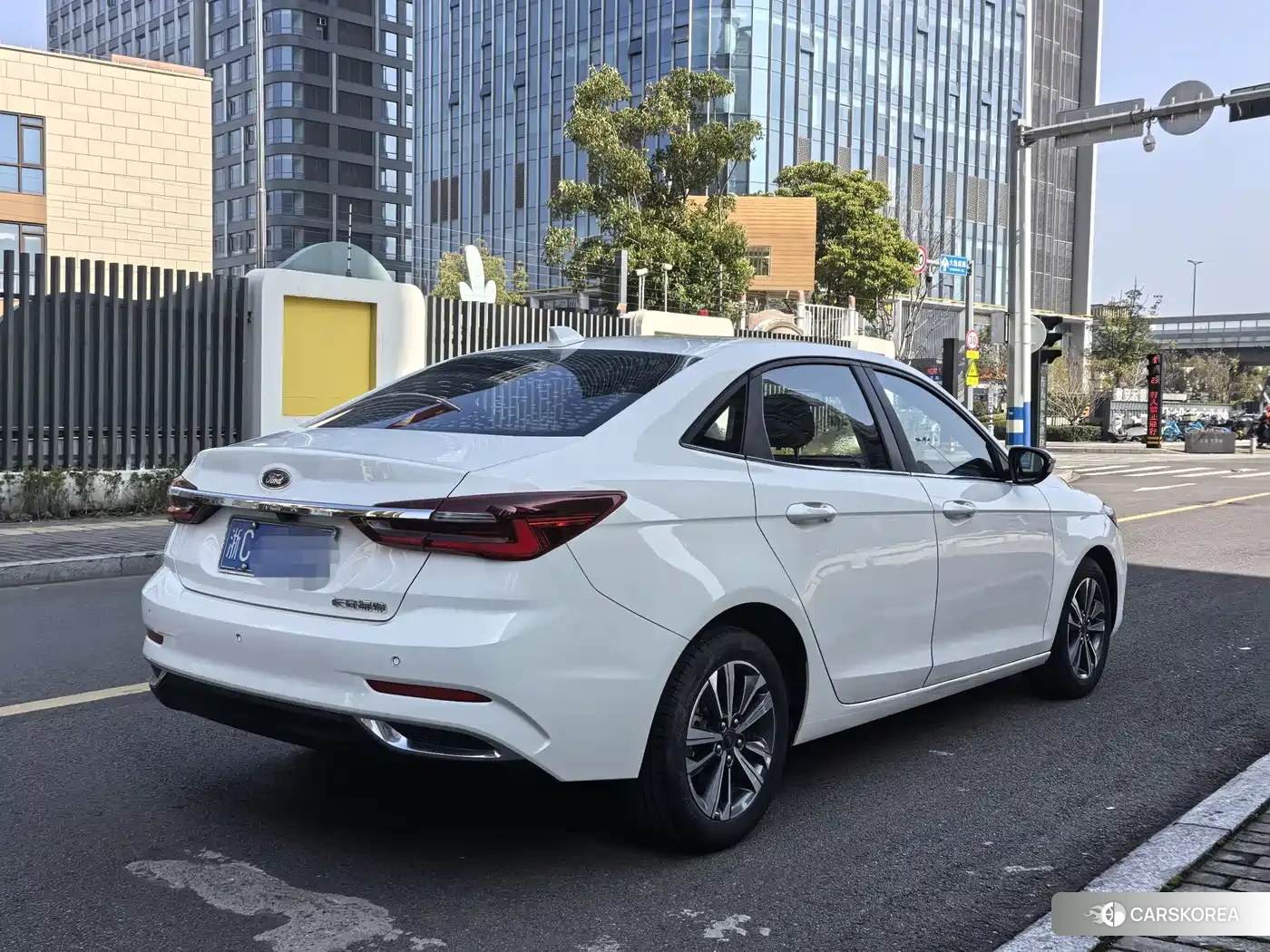 Ford Forrest 2021 Белый из Китая, фото 4