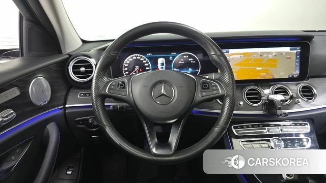 Mercedes-Benz E-Class W213 2018 Белый из Кореи, фото 4