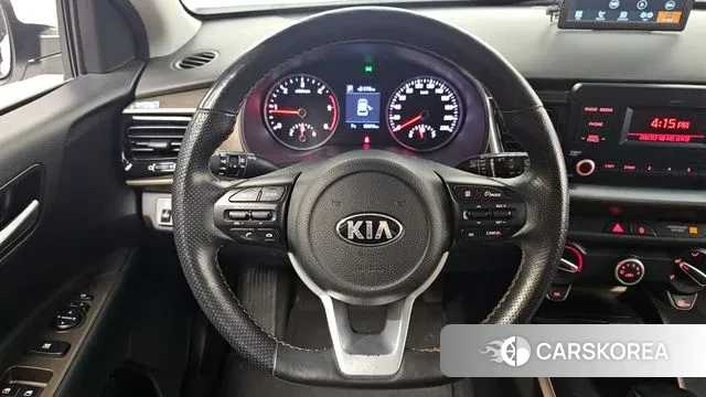 Kia Stonic 2019 Белый из Кореи, фото 4