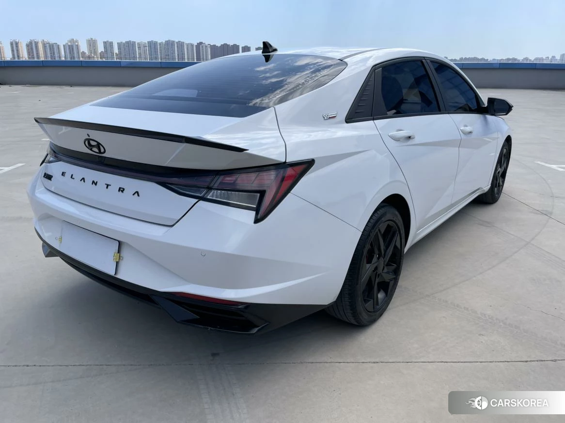 Hyundai Elantra 2022 Белый из Китая, фото 4