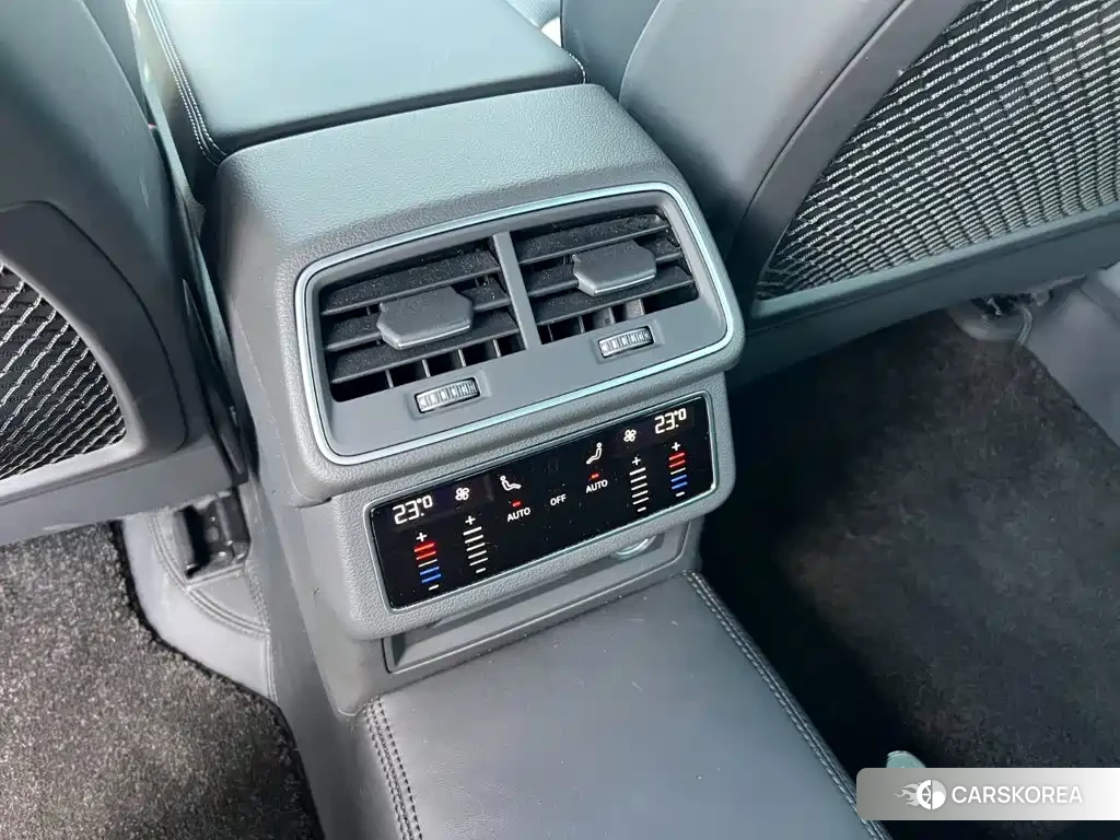 Audi A6L 2026 Черный из Китая, фото 4