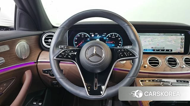 Mercedes-Benz E-Class W213 2023 Белый из Кореи, фото 4