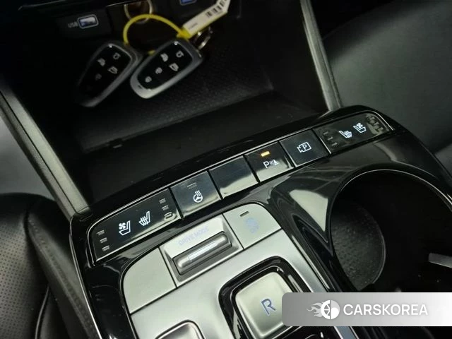 Hyundai Tucson (NX4) 2021 Серебристо-серый из Кореи, фото 4