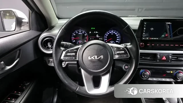 Kia The New K3 2nd generation 2022 Белый из Кореи, фото 4