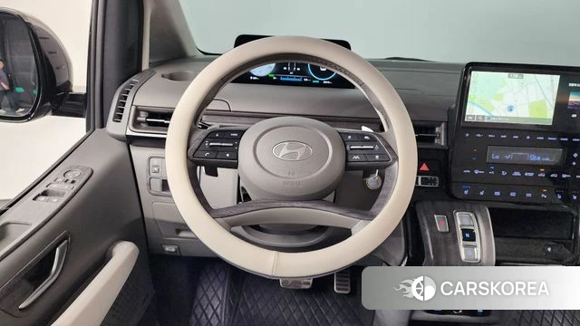 Hyundai Staria 2024 Черный из Кореи, фото 4