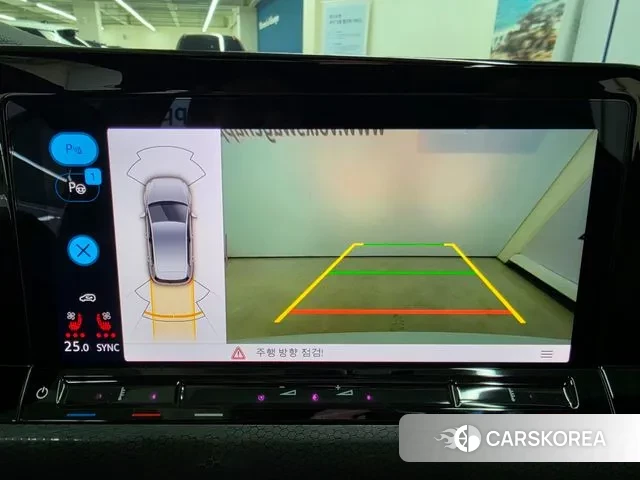 Volkswagen Golf 8th Generation 2024 Белый из Кореи, фото 4