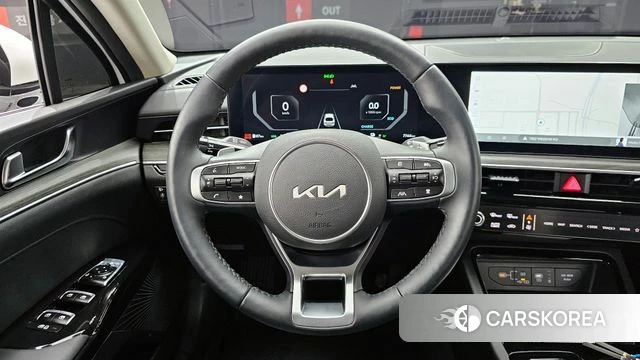Kia The New K5 Hybrid 3rd generation 2024 Белый из Кореи, фото 4