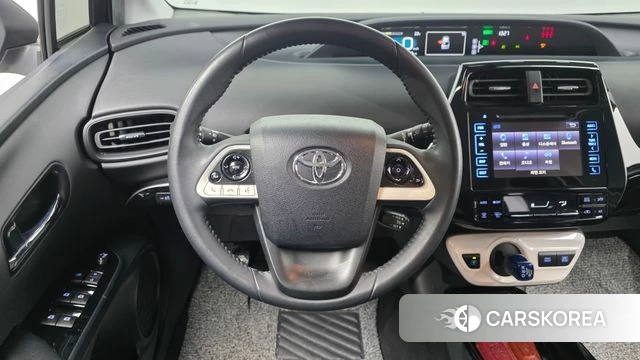 Toyota Prius 4th Generation 2018 Серебристо-серый из Кореи, фото 4
