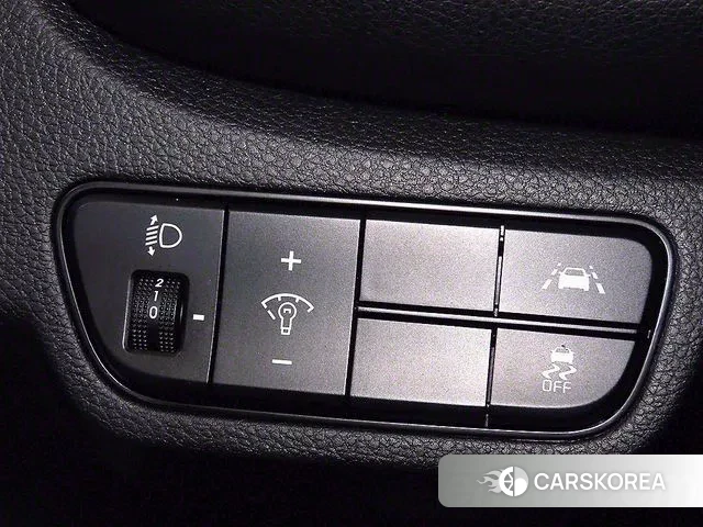 Kia Seltos 2022 Белый из Кореи, фото 4